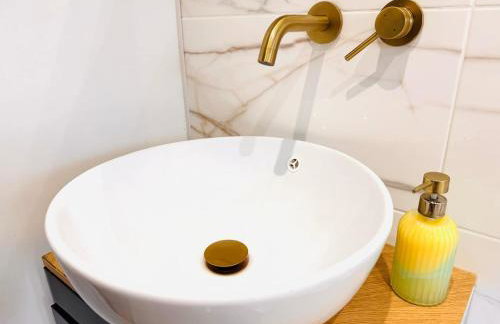 Spotless 2BR Flat with Parking, Garden, Wifi, Netflix, Sleeps 6 - Foto 27