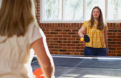 Cozy Retreat near Paris Mtn State Park Sleeps 12 - Foto 63