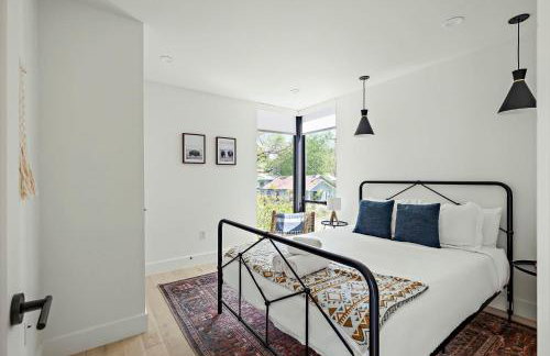 Rooftop Deck, DT City Views, Modern Eastside Oasis - Foto 18