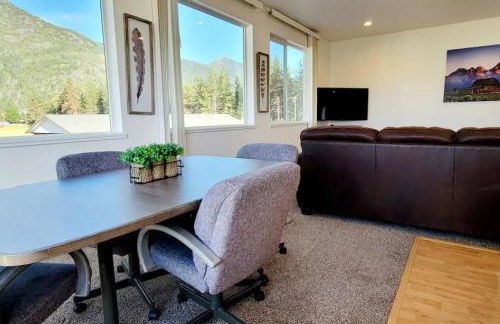 Charming Chalet Close to GNP, Downtown & Game Room! - Foto 68