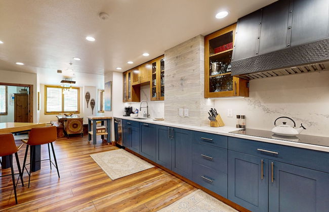 Torian Plum Condominiums - Foto 52