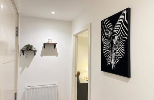 Modern and Spacious 3BR Flat W Balcony - Sleep 12 - Foto 31