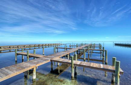 Sleeps 26 2 Homes w/ Waterfront Pool + Boat Dock Laguna Village Escape - Foto 160