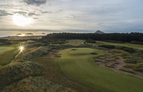 Cosy 2-BDR Apartment & 15 minutes to Edinburgh by train & Free Parking - Foto 36