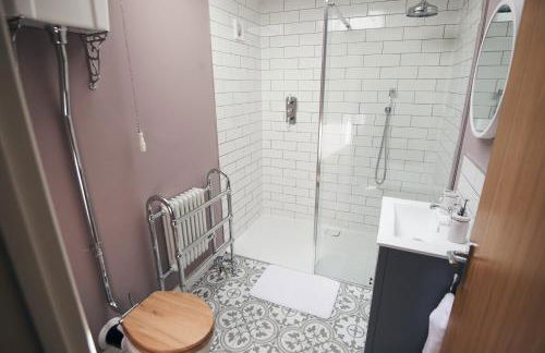 Chapel View, A charming one-bedroom cottage nestled in the heart of the historic township of Laugharne - Photo 5