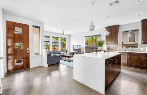 Walk to Restaurants & Entertainment on East Side - Foto 4