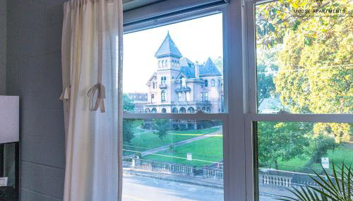 The Moose #7 - Instaworthy Studio with Amazing Views, Free Parking & Heated King Bed - Foto 4