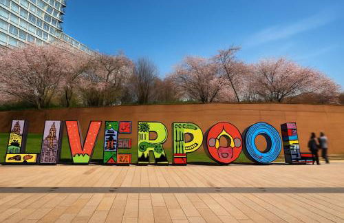 City Centre - Sleeps 6 - Bars, Parking & Netflix - Foto 32