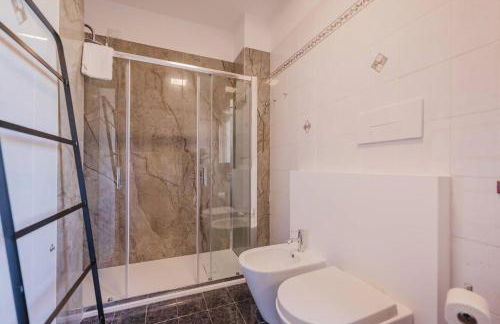 Unico Apt 5, 4 ospiti, parcheggio gratis, 10 minuti da Venezia - Photo 6