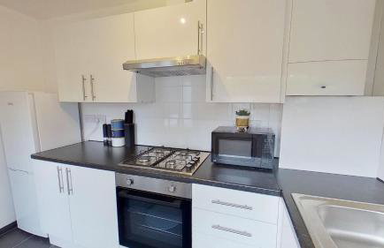 Elegant 2 Bed House Near City Centre - Foto 20