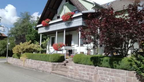 Greenhouse - Photo 2