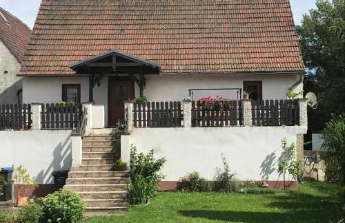 Ferienhaus Sonnenterrasse mit Grill und Garten - Foto 1