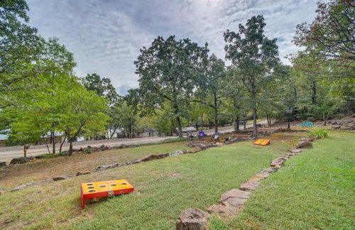 Lake Eufaula Cabin with Hot Tub and Large Deck - Foto 43