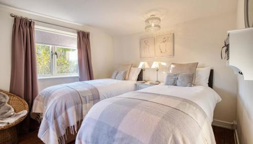 Hollyhocks 2 Bedroom House with Extra Sleeping Option - Wiltshire - Foto 5