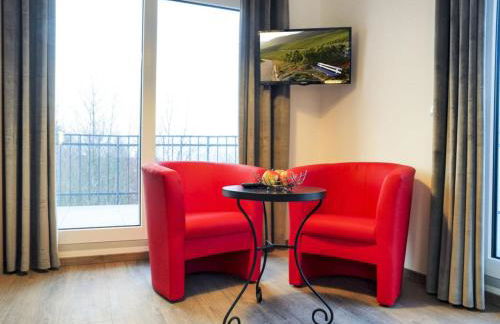 Ferienhaus Weitblick, Piesport, Traumblick von 2 Balkonen auf die Moselschleife - Foto 5