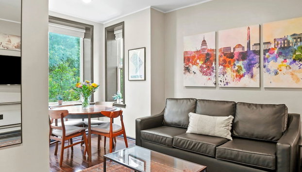 Spacious and Central DC 3-BR Getaway Close to It All - Foto 2, Quarto