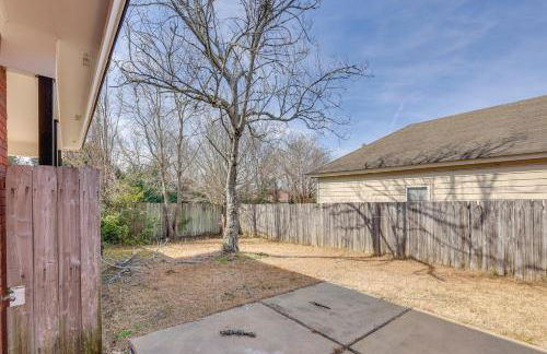 Home with Fenced Yard about 12 Mi to Dtwn Montgomery - Foto 22