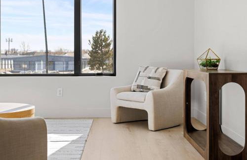 Modern Midtown - Photo 22