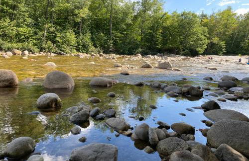 Loon Mountain Retreat with Pool and Hot Tub - Foto 45