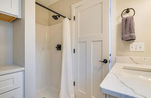 Fish, Swim and Explore! 2-Cabin Camp on Round Lake - Foto 16