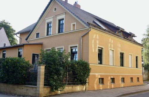 "Ferienwohnung am Schloss" - Ferienwohnung mit Blick auf das Barbyer Schloss, 5 Gehminuten bis zur Elbe - Foto 2