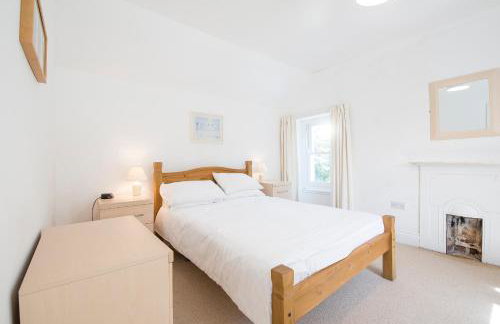 Inglenook House - Photo 16