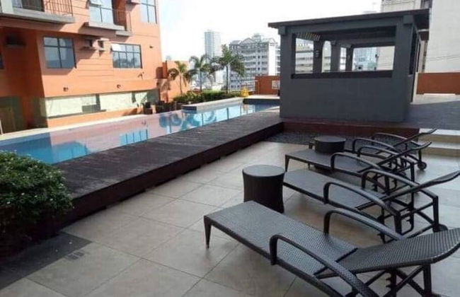 Araneta Cubao No Brown Outs 1BR Furnished Condo With Balcony Free Wifi Netflix - Photo 19