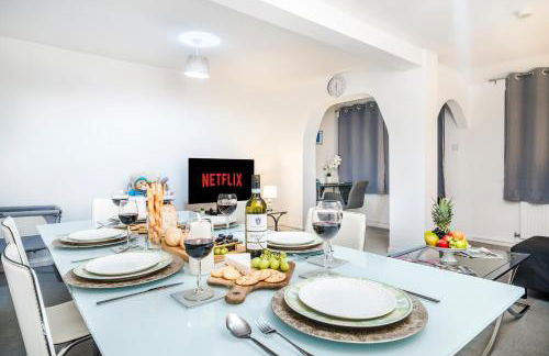 Monmouth House Aylesbury Premier Quality Accommodation For Larger Families Contractors And Professionals Sleeps Up to 6 Guests - Foto 28