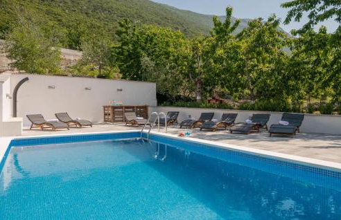 Amazing Home In Vrgorac With Wifi - Photo 11