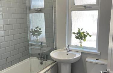 4BR Modern & Stylish, Contractors, Parking - Foto 16