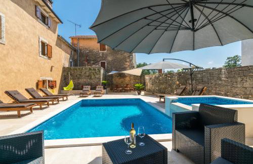 Villa Sagri - heated pool - Photo 13