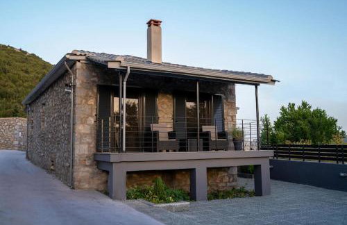 Triantos Guesthome Suite - Photo 12