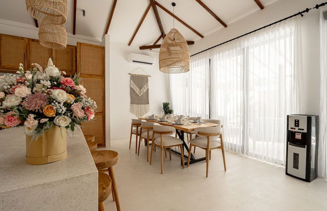 Udara by EVDEkimi - Spacious 4BR Pool villa with Lush garden at Artistic Center of Ubud - Foto 22