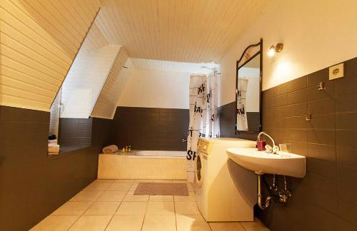 Villa anno 1924 im Dorf - Foto 16