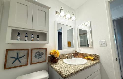 Redondo Oceanfront Gem 2BR BA Balcony & Parking 335 - Foto 9