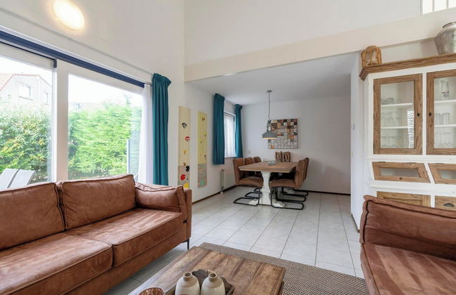 Charming Villa Near Sandy Beach - Foto 15