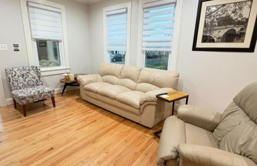 Quantico 3 BR SFH King Beds Game Room Walk to Train Station - Foto 24