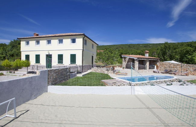 Attractive Villa With Private Swimming Pool, Beach Volleyball and Fenced Garden - Foto 31