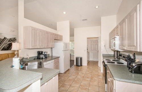 Van Ness Poolhome - Lake access 2mi - Photo 12