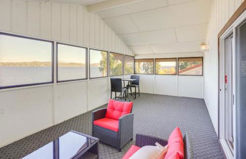 Waterfront Getaway on Lake Elsinore with Swim Spa - Foto 27