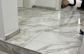 Private Wohnung mit 5 Zimmer - Foto 4