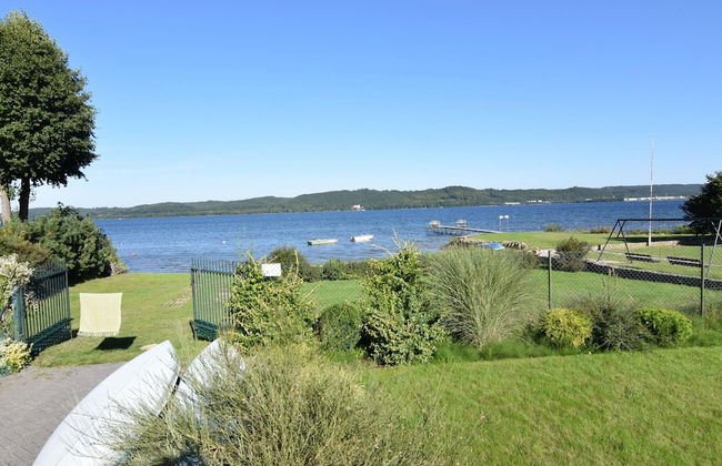 House With Private Beach by the Lake, Whirlpool - Foto 19