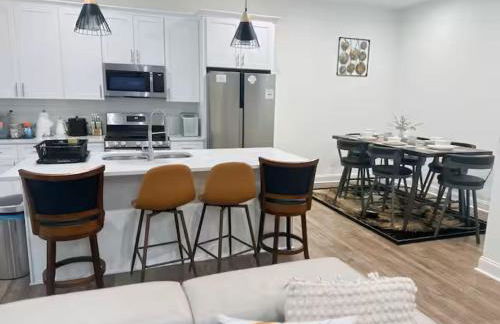 Charming Escape with Hot Tub & Fire Pit Winter Haven! - Foto 20