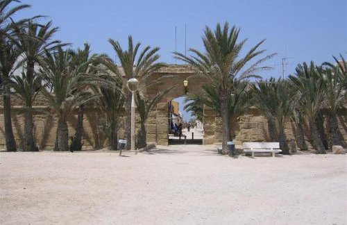 Penthouse with stunning views - Photo 42