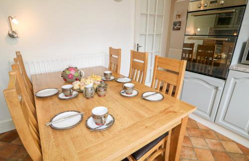 27 Pinewood Hill - Photo 12