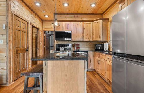 Riverside Oasis with Stunning Views, Cozy Firepit! - Photo 32