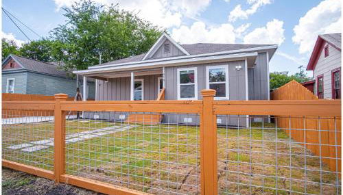 Seize the Moment! 4br/3ba Gem w/ Downtown Views! - Foto 4