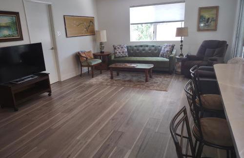 Custom Home - Beach close/convenient to everything - Foto 10