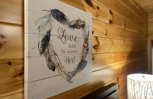 Nature lovers dream! Steps from fishing plus 140 acres of hiking! 4 Bedroom Home by RedAwning - Foto 36