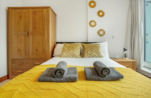 Contemporary Penthouse in Battersea Power Station - Photo 4